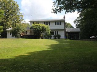 34 Staghorn Rd, Saugerties, NY 12477