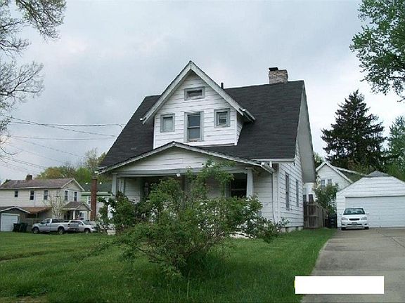 3rd image of 137 Whipple St