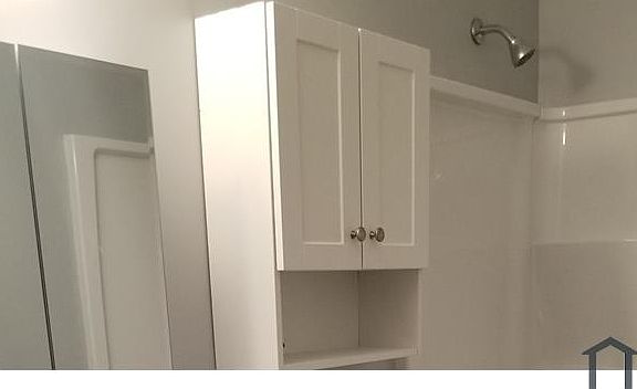 4th image of 2428 Akins Dr