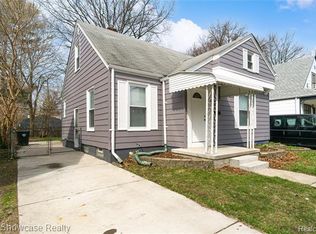 15831 Woodworth St, Redford, MI 48239