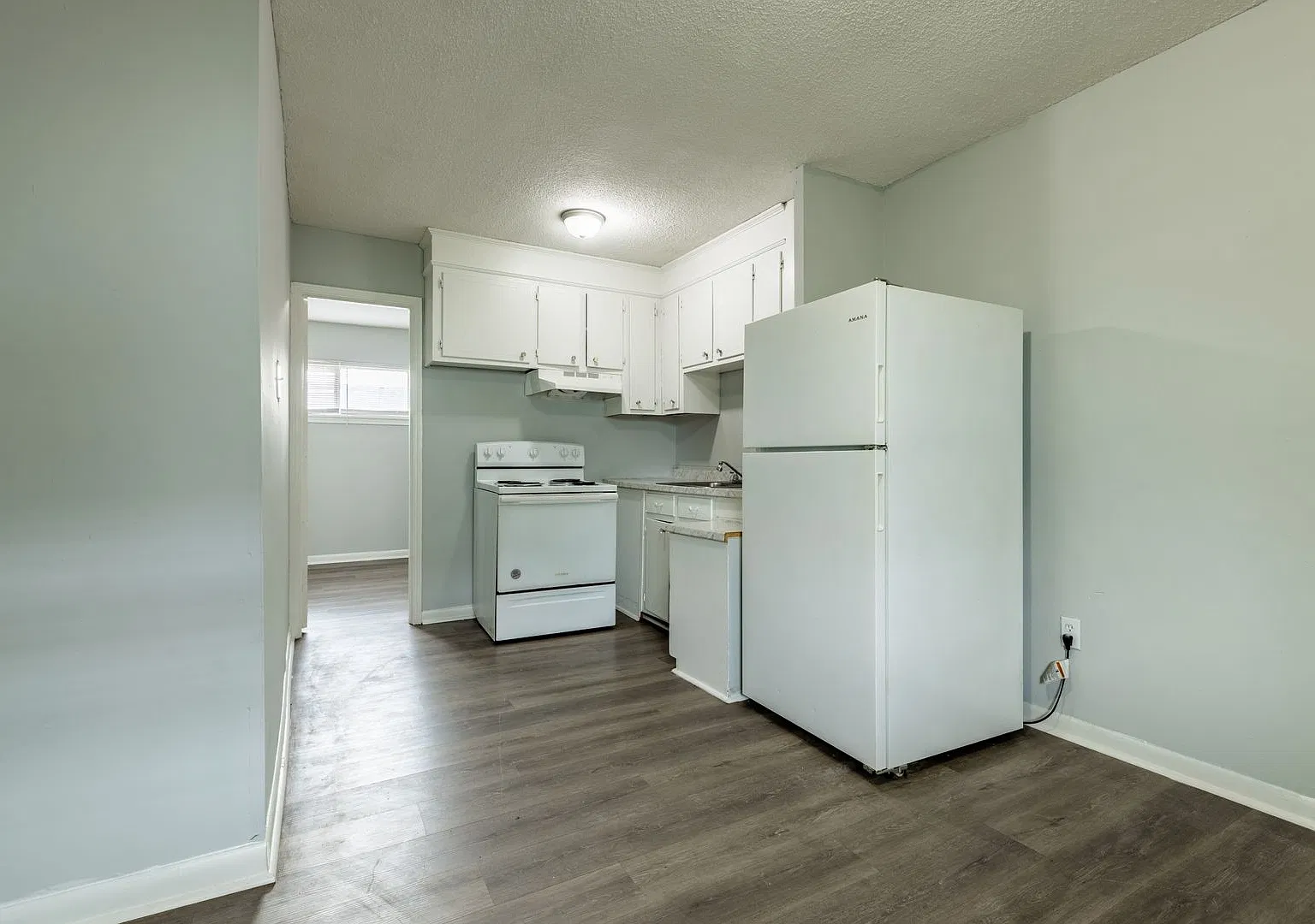 Calvert Apartments — Photo 2