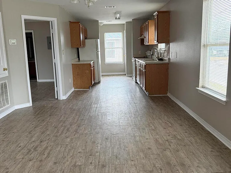 280 Rodenberg Ave #B — Photo 4