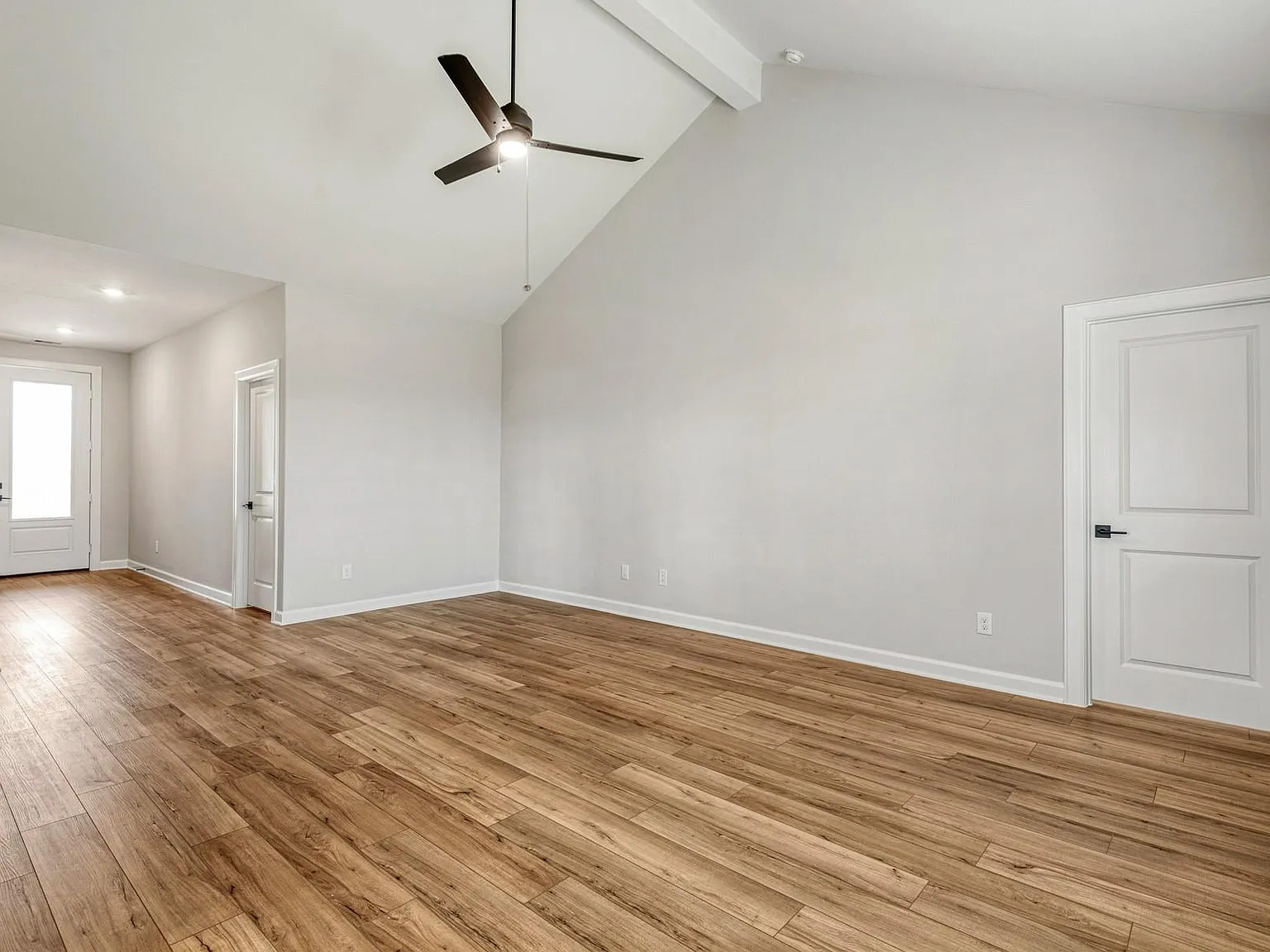 3 bed, 2.0 bath, 1658 sqft, $2,150 — Photo 4