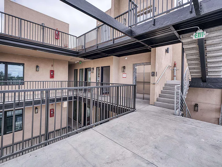 4202 Telegraph Ave #203 — Photo 15