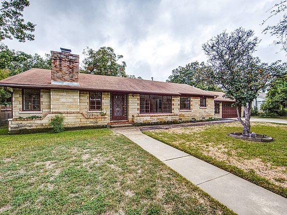 2nd image of 232 Calumet Pl