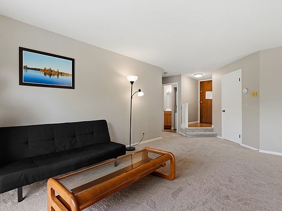 4th image of 1561 Raymond Dr APT 102