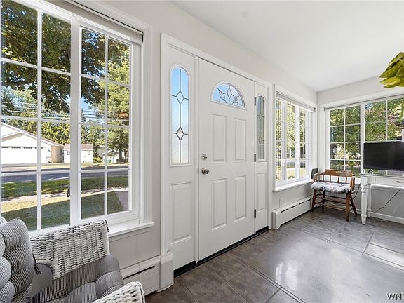 5th image of 486 Pleasant Ave