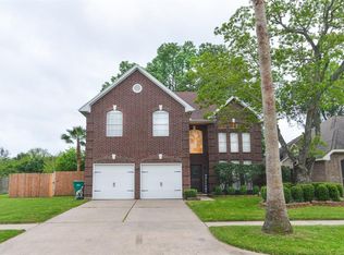 1301 S Heron Dr, Seabrook, TX 77586