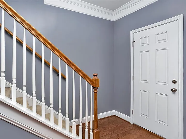 131 Top Forest Dr — Photo 2