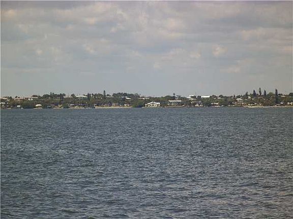 3rd image of 10701 S Ocean Dr #672