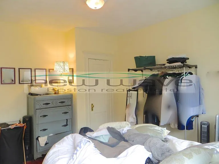 51 Queensberry St #16 — Photo 6