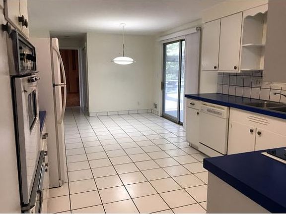 2nd image of 3721 Wildwood Dr