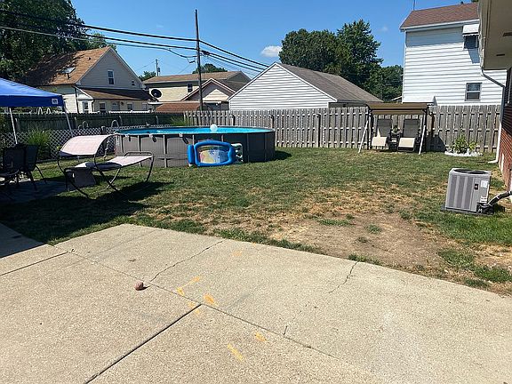 3rd image of 3242 136th St