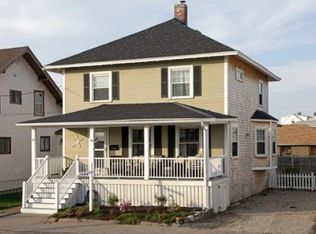 32 Samoset Ave, Hull, MA 02045