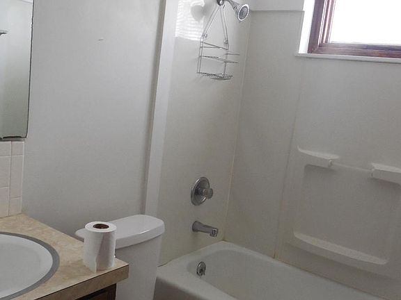 4th image of 1116 W 29th Ter