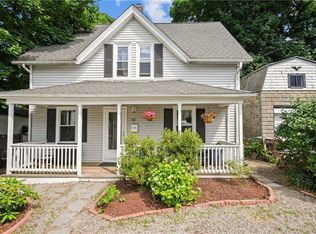 16 Collins St, Woonsocket, RI 02895