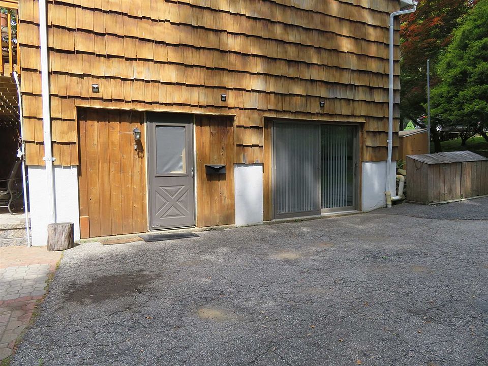 1st image of 23 Casse Ct