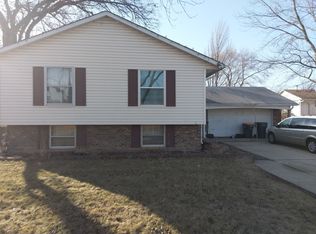 1102 Sunnydale Blvd, Streamwood, IL 60107