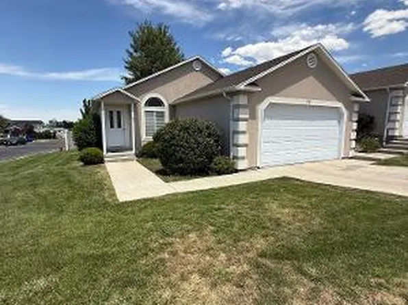 641 E Greystone Way N, Tooele, UT 84074