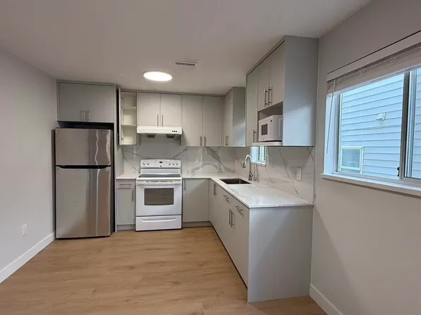 5100 Dominion St, Burnaby, BC V5G 1C9