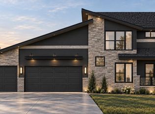 8718 S 23rd St, Gretna, NE 68147