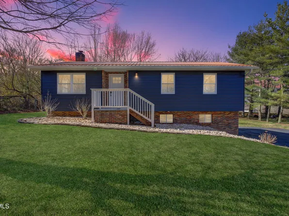 116 Leach Rd, Unicoi, TN 37692