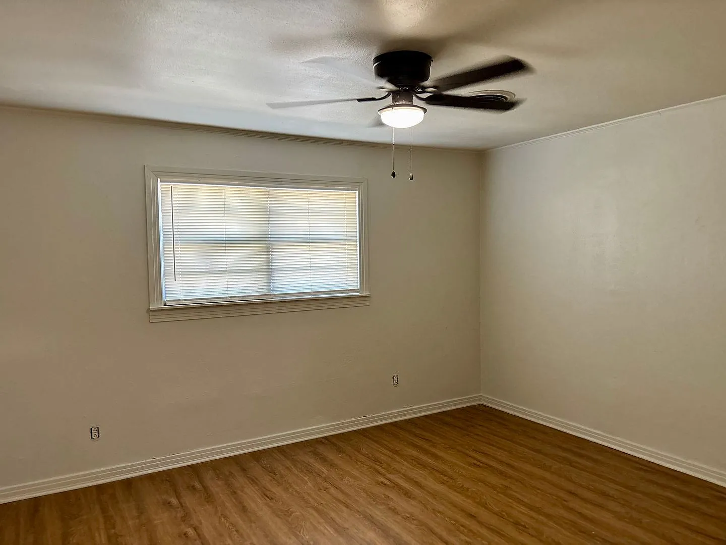 3 Bedroom in Slaton — Photo 3