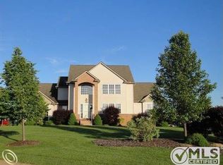 8570 Bridlewood Trl, Howell, MI 48843
