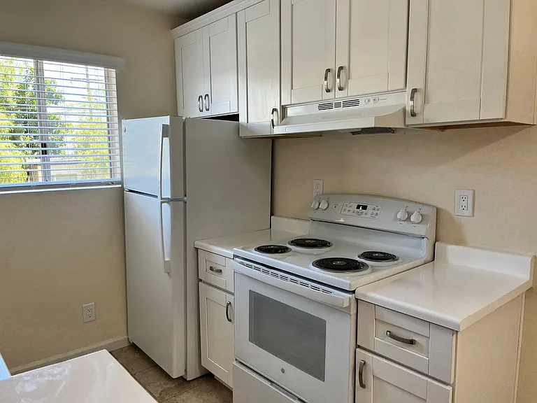 41st St Apartments located in the heart of San Diego — Photo 10