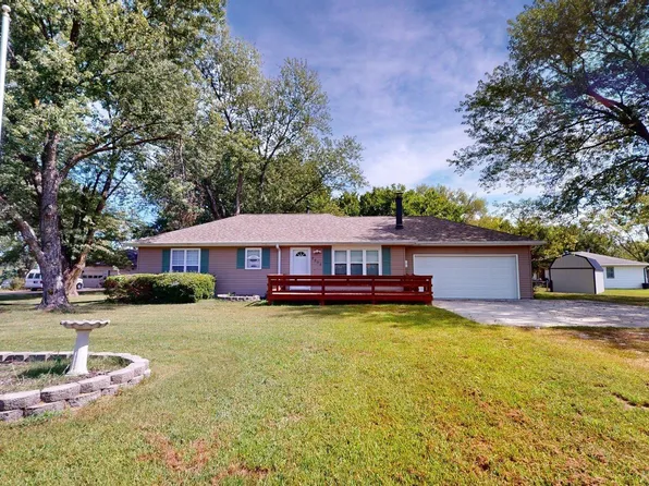 2508 Maplewood Ln, Sedalia, MO 65301