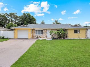 27051 Edgewood ST, BONITA SPRINGS, FL 34135
