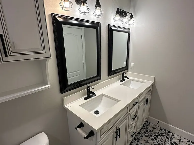 6585 Beverly Hills Cir — Photo 14