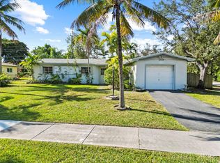 19700 Whispering Pines Rd, Cutler Bay, FL 33157