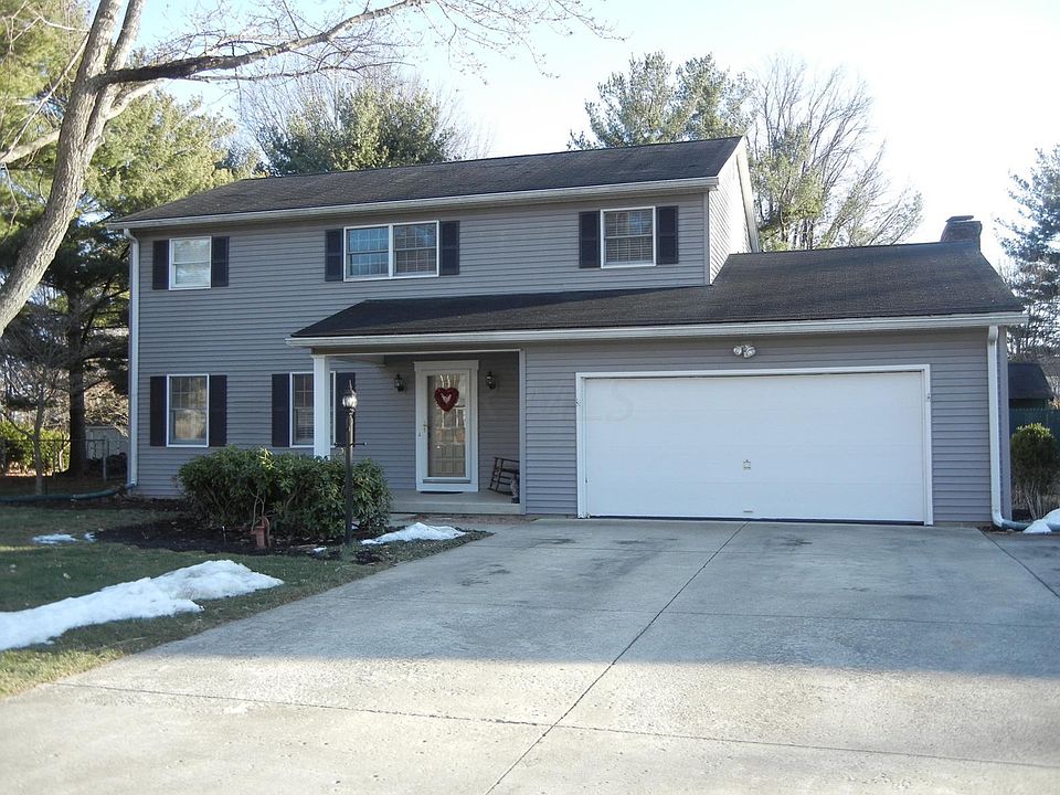 1st image of 26 Oakwood Dr