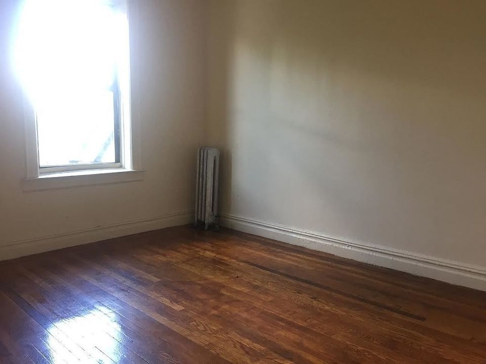 2nd image of 529 E 22nd St APT 4A
