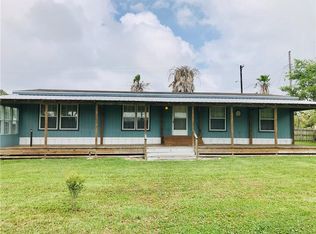 129 Lantana St, Rockport, TX 78382