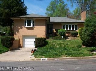 8210 W Beach Dr NW, Washington, DC 20012