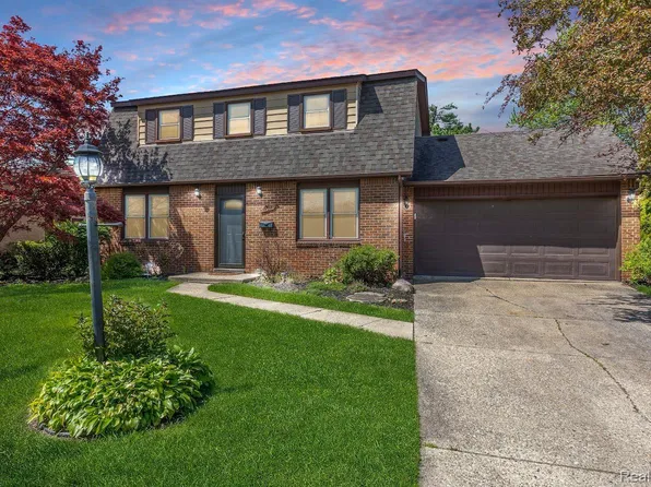 14249 Ramblewood St, Livonia, MI 48154