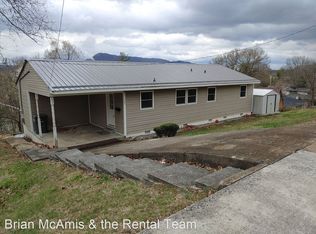 582 Bays View Ct, Kingsport, TN 37660
