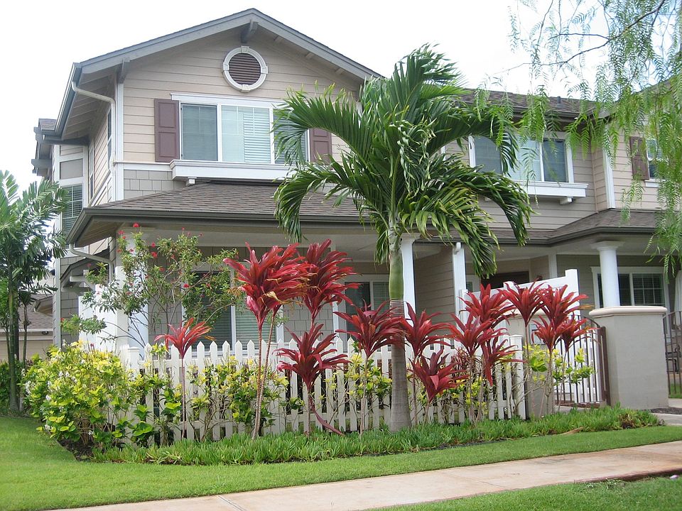 Beautiful Townhome 3 Bedroom 2.5 Bath end unit