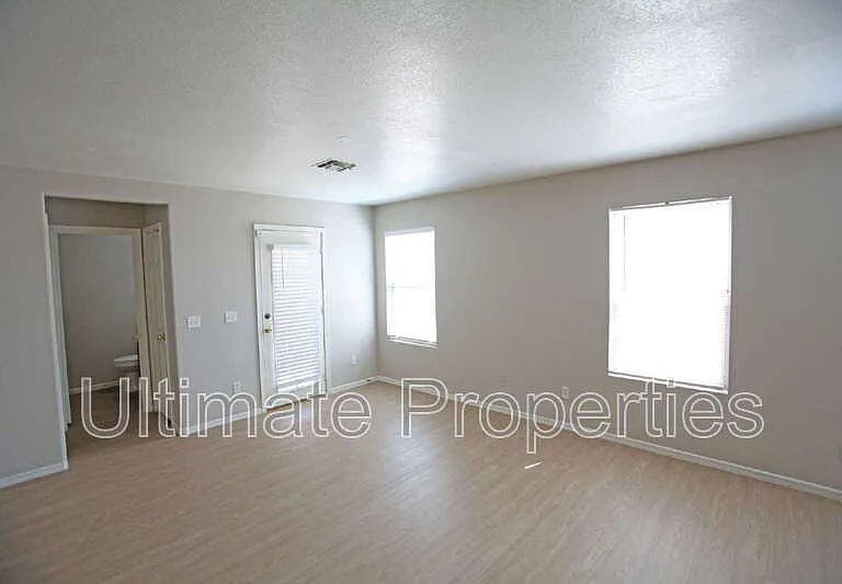 12885 N Tonya St — Photo 8