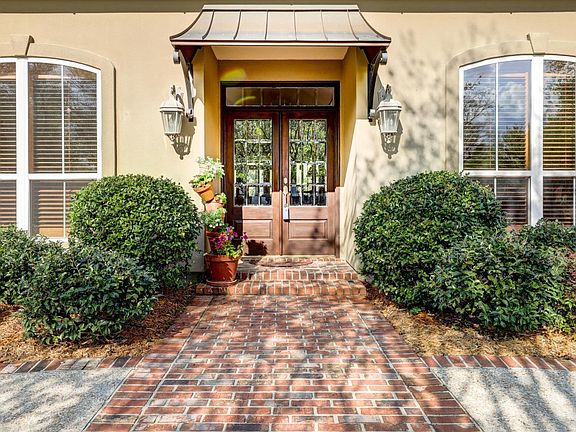 4th image of 102 Winged Foot Dr