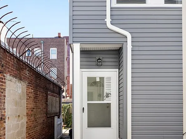 212D 117th Bch #D, Rockaway Park, NY 11694