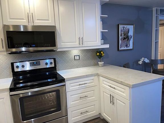 5th image of 12014 Kling St APT 6
