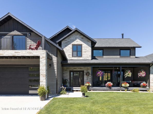 86 Caribou Forest Dr, Alpine, WY 83128