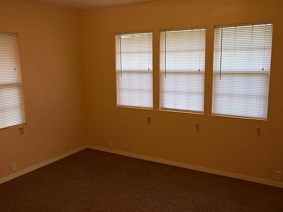 4th image of 1215 NE 36th St