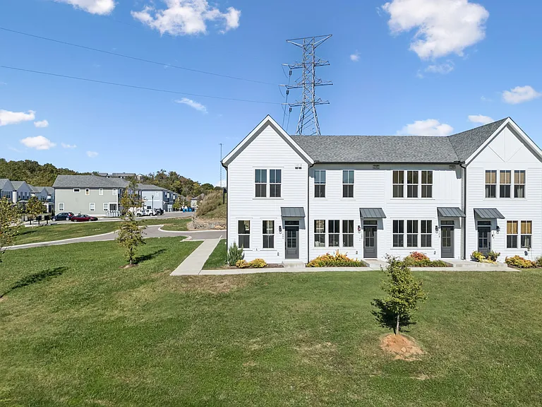 100 Stella Dr #100 — Photo 14