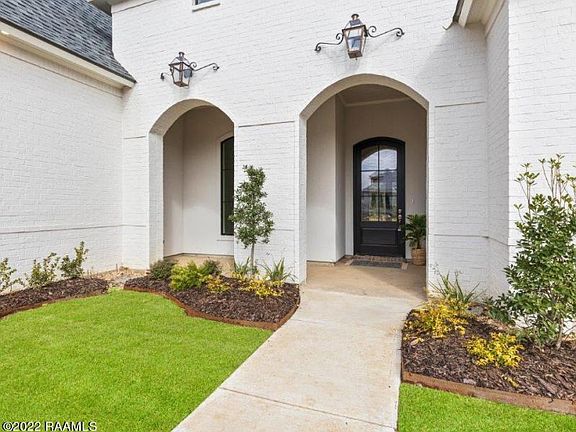 5th image of 215 Canary Palm Way