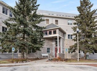 3903 Heather Valley Rd APT 212, Sheboygan, WI 53083