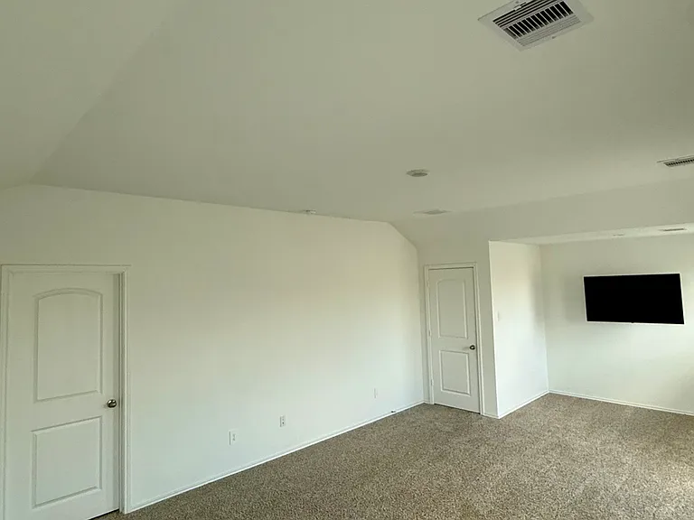 Master Bedroom, Picture 1.
